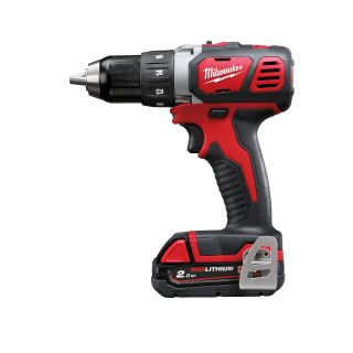  Perceuse visseuse compacte 18 V - Milwaukee - 2 batteries 2 Ah - 50 Nm en coffret