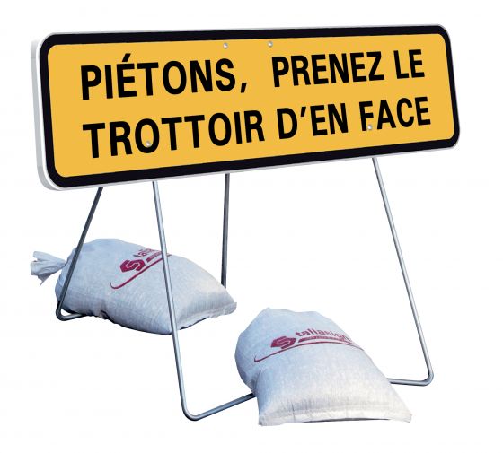  Panneau JH "PIETONS, PRENEZ LE TROTTOIR DEN FACE" 1000 x 300 cl.T1 avec pied